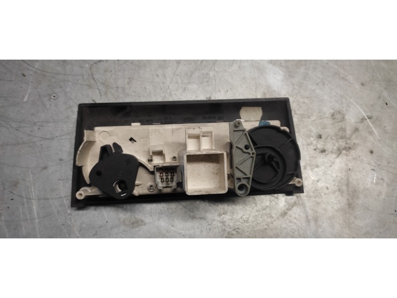 Recambio de mando calefaccion / aire acondicionado para opel vectra b berlina 1.8 16v referencia OEM IAM 90463845  