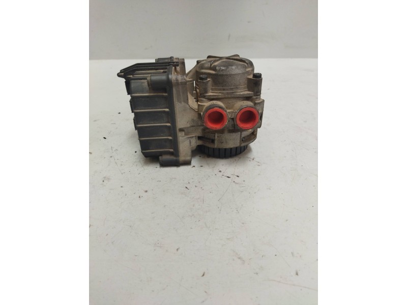 Recambio de valvula aire para daf trucks xf 106 480 referencia OEM IAM 2047120 48010660700 