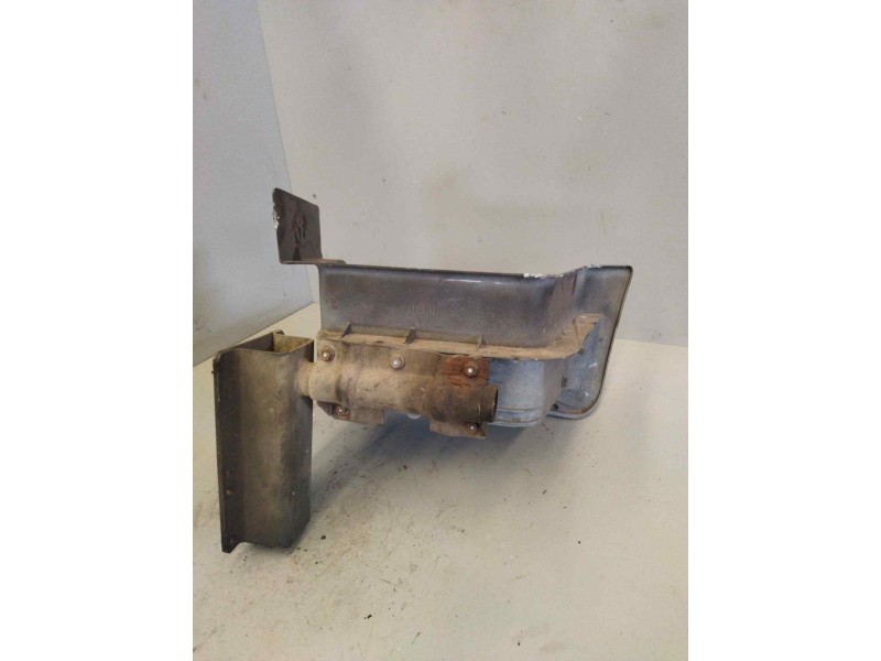 Recambio de peldaño derecho para iveco eurocargo 5.9 diesel referencia OEM IAM 8142616  