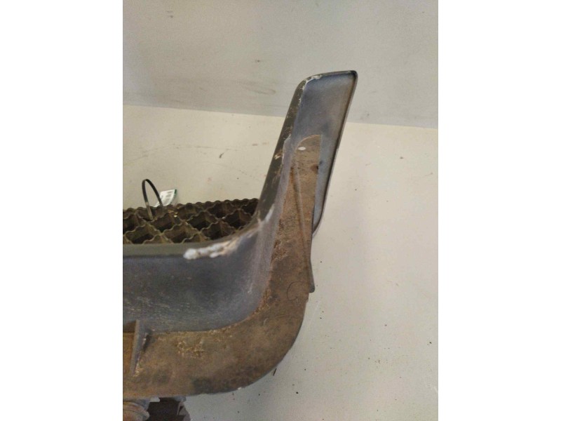 Recambio de peldaño derecho para iveco eurocargo 5.9 diesel referencia OEM IAM 8142616  