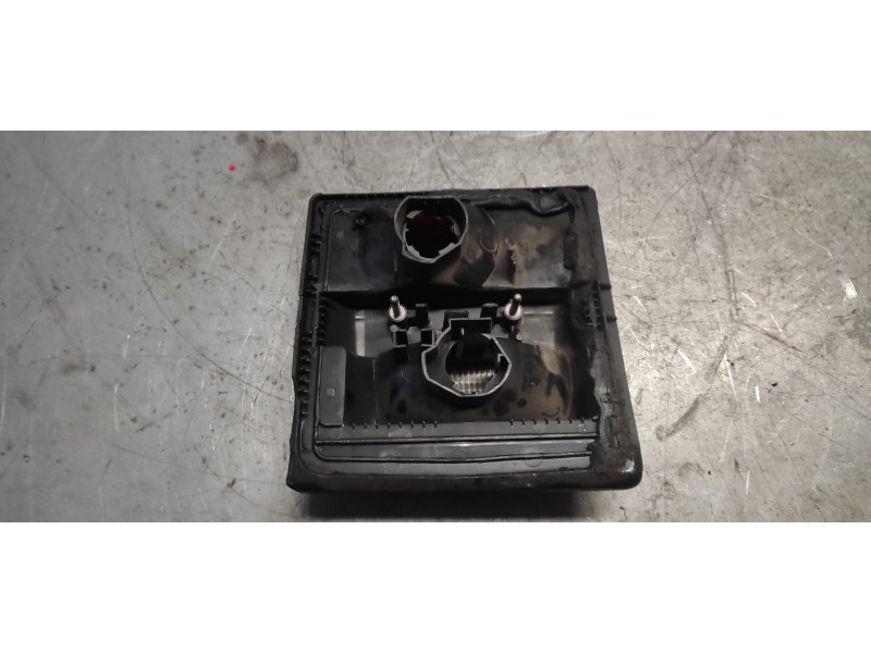 Recambio de piloto trasero derecho interior para audi 100 avant (445) cd referencia OEM IAM   