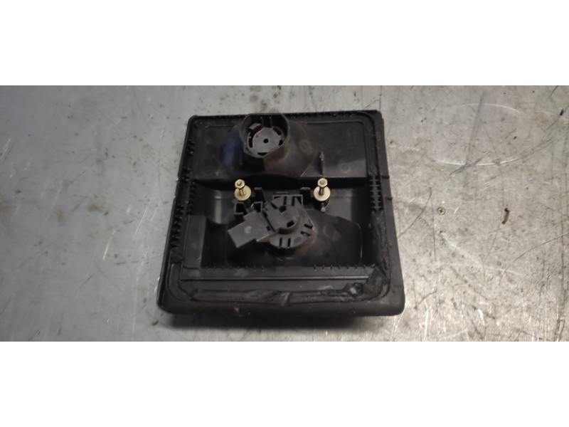 Recambio de piloto trasero derecho interior para audi 100 avant (445) cd referencia OEM IAM   