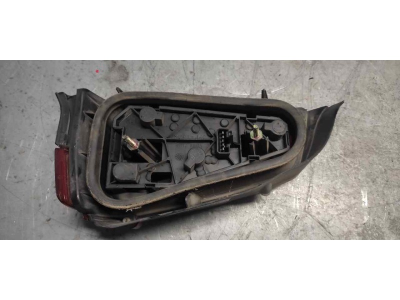Recambio de piloto trasero izquierdo para peugeot 106 (s1) cocktail referencia OEM IAM   