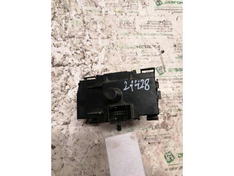 Recambio de mando luces para bmw serie 1 berlina (e81/e87) 120d referencia OEM IAM 6932794 30070710271447 12 PINS