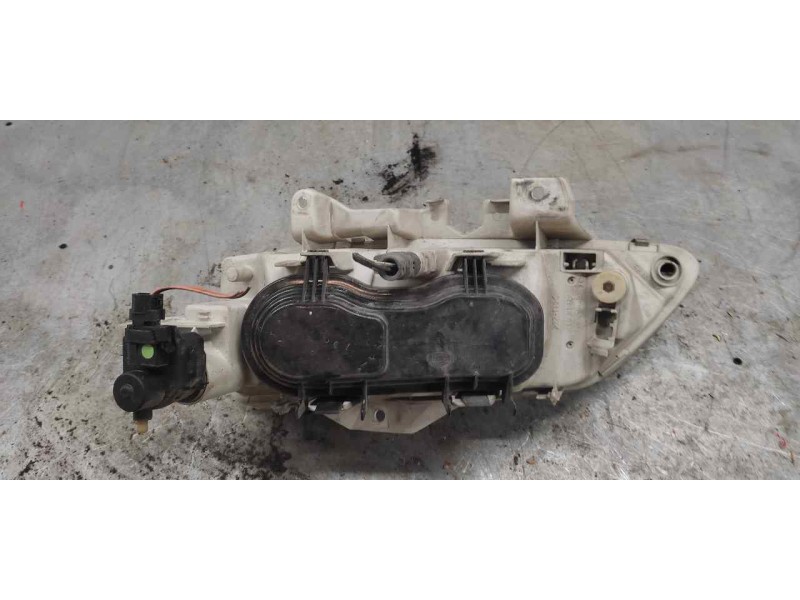 Recambio de faro derecho para renault laguna (b56) 2.0 rt (b56c/h/l) referencia OEM IAM   