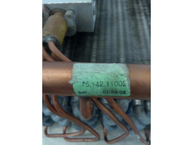 Recambio de radiador calefaccion / aire acondicionado para nissan trucks atleon 35.15 referencia OEM IAM 7571421002  