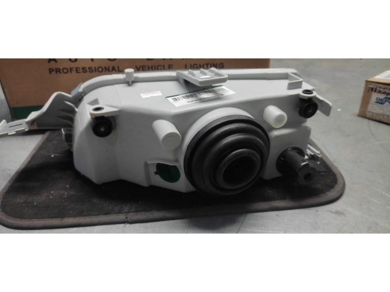 Recambio de faro derecho para fiat punto berl. (176) 60 sx referencia OEM IAM  NUEVO 