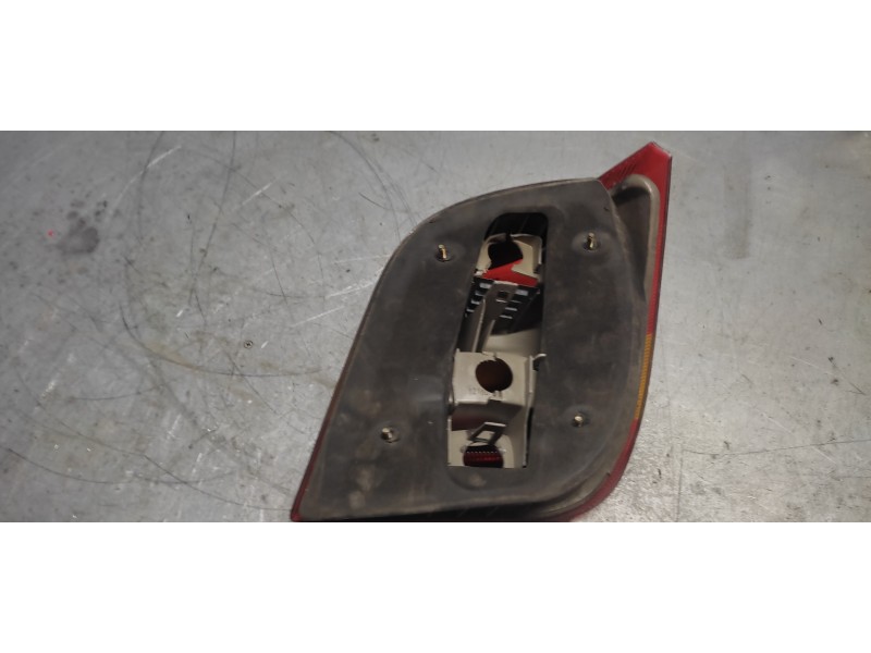 Recambio de piloto trasero izquierdo para ford fiesta berl./courier si referencia OEM IAM   