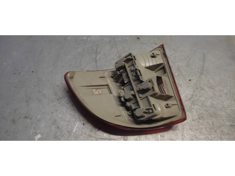 Recambio de piloto trasero izquierdo para opel astra f berlina básico referencia OEM IAM   