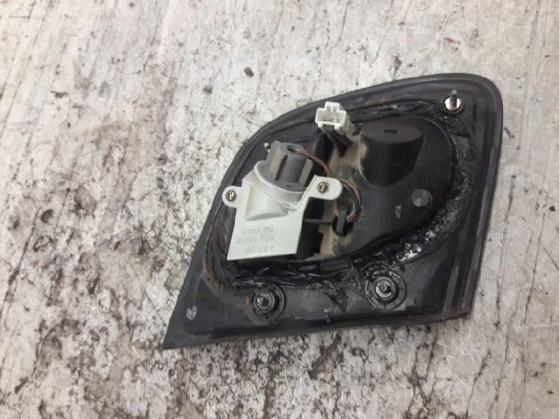 Recambio de piloto trasero derecho para nissan almera (n15) gx referencia OEM IAM A06HBR PORTON 