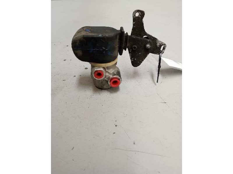 Recambio de repartidor de freno para iveco daily chasis- cabina (1999 =>) referencia OEM IAM 500329931  