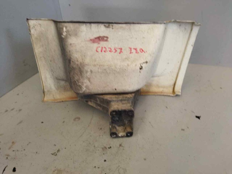 Recambio de peldaño izquierdo para daf serie xf105.xxx fsa 4x2 space-cab referencia OEM IAM   