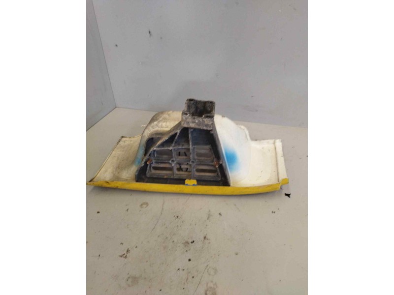 Recambio de peldaño izquierdo para daf serie xf105.xxx fsa 4x2 space-cab referencia OEM IAM   