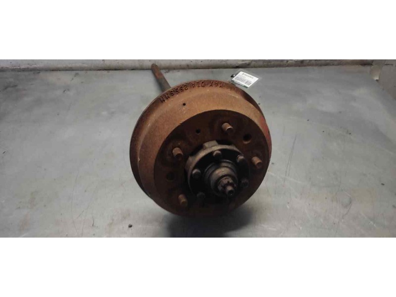 Recambio de buje delantero para land rover santana 109 super referencia OEM IAM   IZQUIERDO