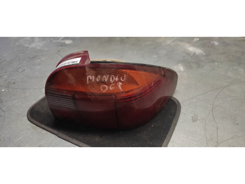 Recambio de piloto trasero derecho para ford mondeo berlina/familiar (fd) glx berlina referencia OEM IAM   