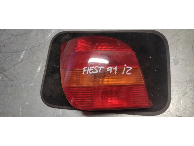 Recambio de piloto trasero izquierdo para ford fiesta berl./courier surf referencia OEM IAM   