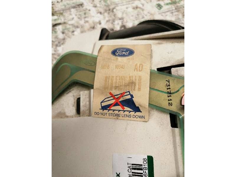 Recambio de cuadro instrumentos para ford fiesta berlina 1.8 diesel cat referencia OEM IAM 96FB10849AD  