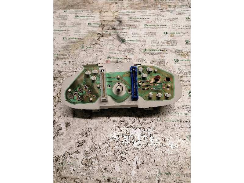 Recambio de cuadro instrumentos para ford fiesta berlina 1.8 diesel cat referencia OEM IAM 96FB10849AD  