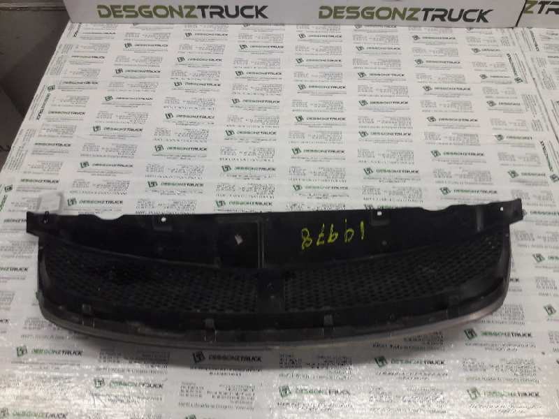 Recambio de rejilla delantera central para chevrolet nubira wagon referencia OEM IAM 96547250  