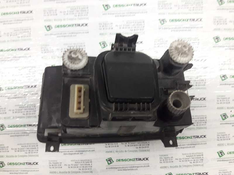 Recambio de faro derecho para seat cordoba berlina (6k2) aniversario referencia OEM IAM 6K1941010Q 67627561 