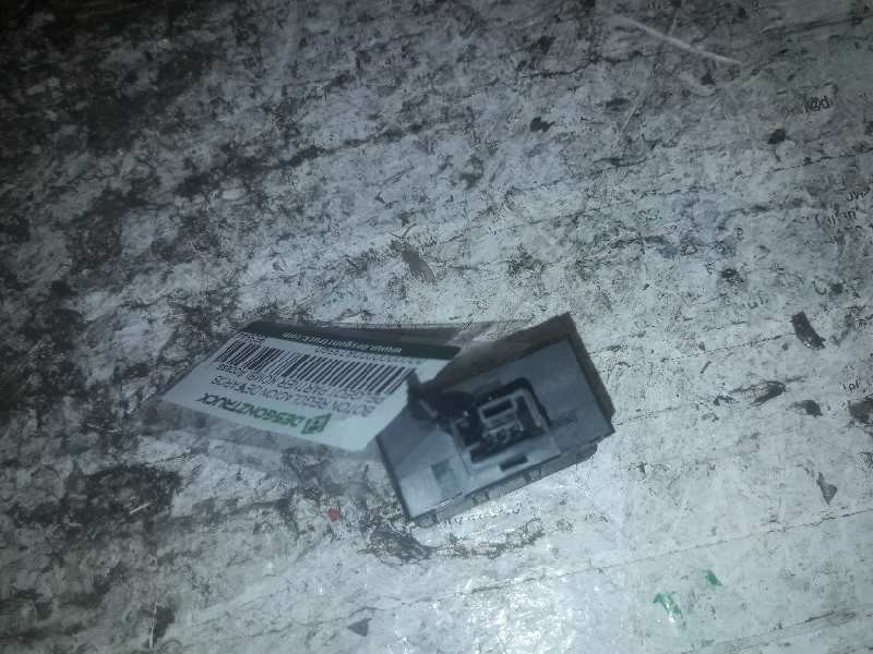 Recambio de boton regulacion de faros para peugeot partner kombi access referencia OEM IAM 9638442277 9636669277 3 PINS