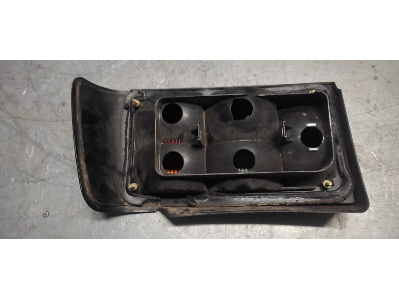 Recambio de piloto trasero izquierdo para volvo serie 460 1.8i action referencia OEM IAM   