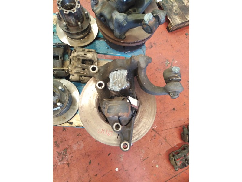 Recambio de mangueta delantera izquierda para renault m 210.13/c midliner e2 referencia OEM IAM   