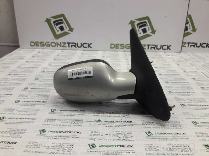 Recambio de retrovisor derecho para renault megane i classic (la0) 1.9 dti rn (laon) referencia OEM IAM   