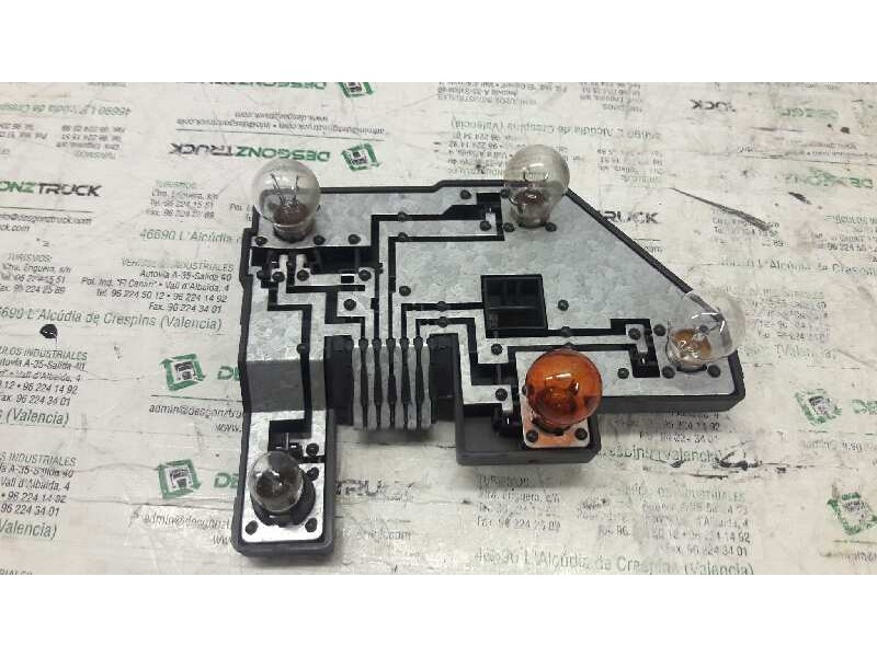 Recambio de portalamparas para opel vectra b berlina básico referencia OEM IAM 90568049 TRASERO DERECHO 