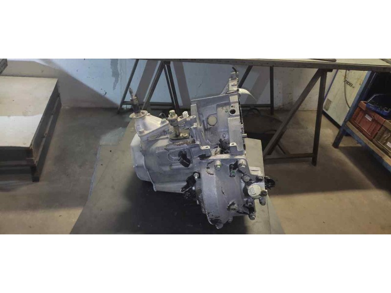 Recambio de caja cambios para citroën jumpy 1.9 td sx caja cerrada acristalada referencia OEM IAM 20LE44  