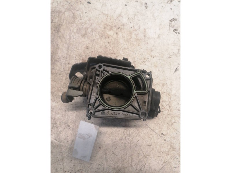 Recambio de caja mariposa para ford focus berlina (cak) ambiente referencia OEM IAM XS4ULD040203L1 3 PINS 