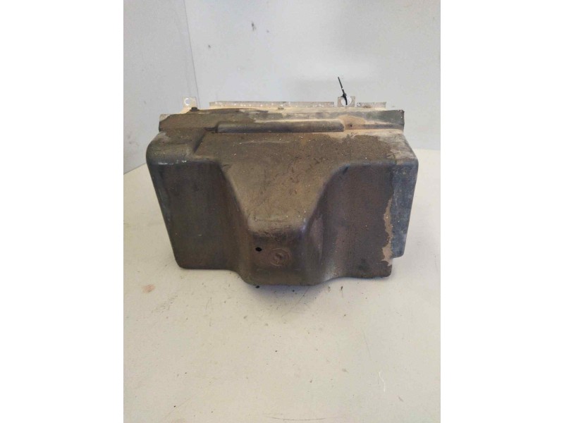 Recambio de faro derecho para volvo fl 7 6.7 diesel referencia OEM IAM   