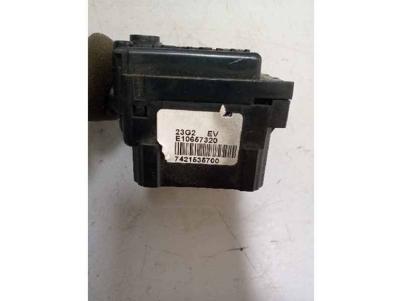 Recambio de mando limpia para renault magnum ab 2005 12.8 diesel referencia OEM IAM 7421535700  