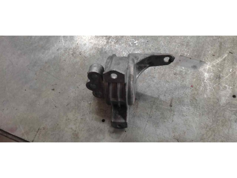 Recambio de soporte motor para opel zafira b cosmo referencia OEM IAM 90539246  