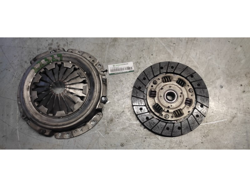 Recambio de kit embrague para citroën berlingo 1.9 d leader referencia OEM IAM 240513A0847  