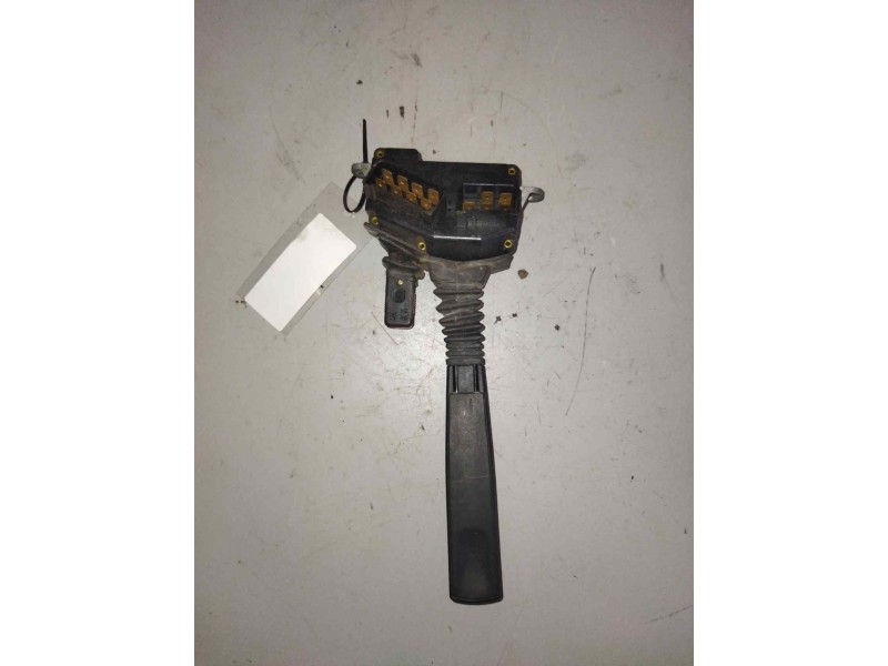 Recambio de mando intermitentes para volvo fl 7 6.7 diesel referencia OEM IAM 70351705  