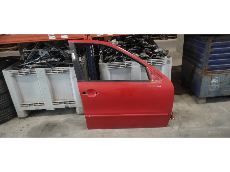 Recambio de puerta delantera derecha para seat leon (1m1) last edition referencia OEM IAM   