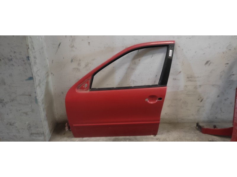 Recambio de puerta delantera izquierda para seat leon (1m1) last edition referencia OEM IAM   