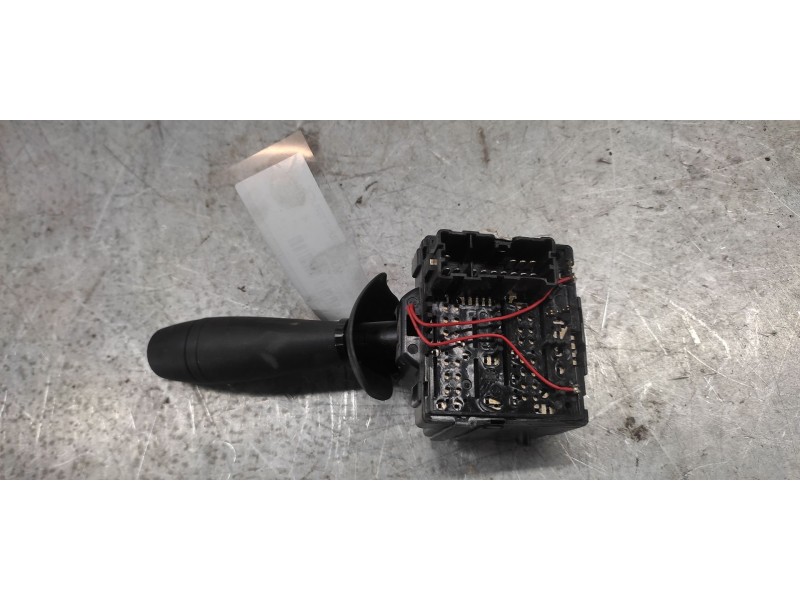 Recambio de mando limpia para dacia dokker essential referencia OEM IAM   13 pins