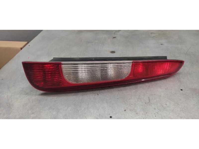 Recambio de piloto trasero derecho para ford focus c-max (cap) ambiente (d) referencia OEM IAM   