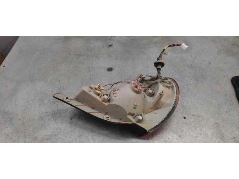 Recambio de piloto trasero derecho para kia sephia ll básico referencia OEM IAM   