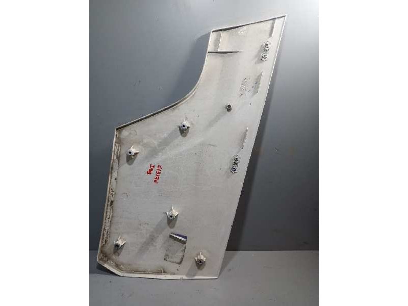 Recambio de moldura puerta delantera izquierda para renault serie t 12.8 diesel referencia OEM IAM   
