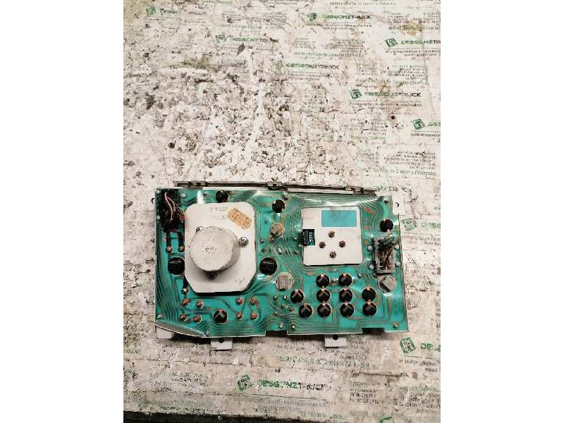 Recambio de cuadro instrumentos para nissan trade 100 3.0 turbodiesel referencia OEM IAM 015064420  