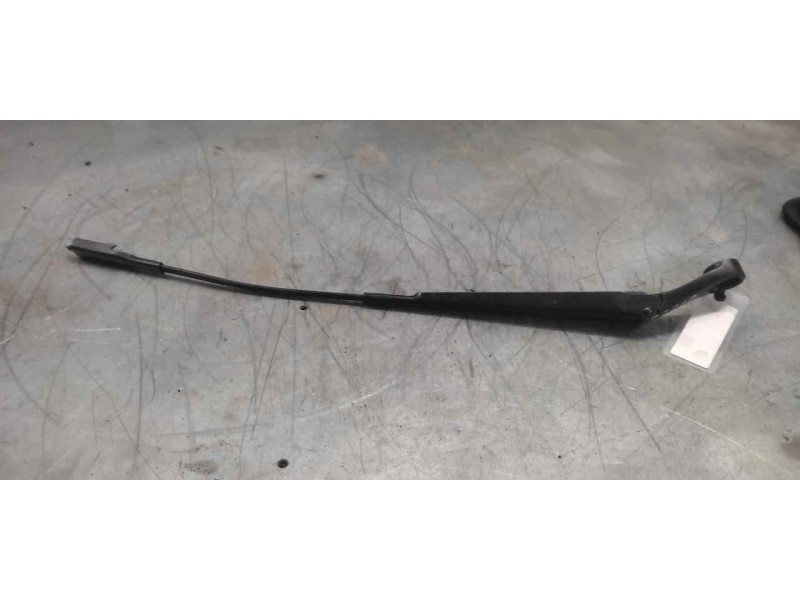 Recambio de brazo limpia delantero izquierdo para opel zafira b cosmo referencia OEM IAM   