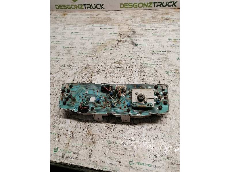Recambio de cuadro instrumentos para nissan terrano/terrano.ii (r20) 2.7 turbodiesel referencia OEM IAM 248107F012 21068501 