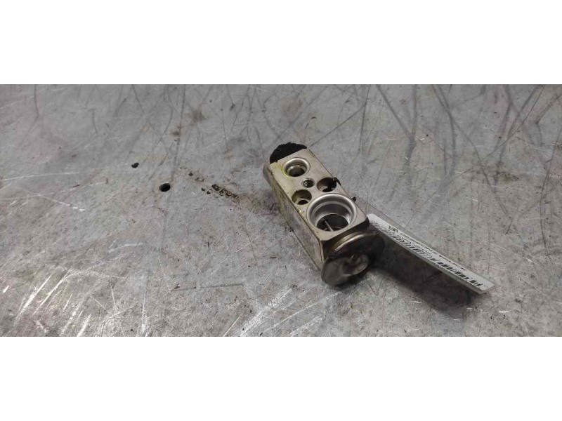 Recambio de valvula expansion para opel zafira b cosmo referencia OEM IAM 7011211  