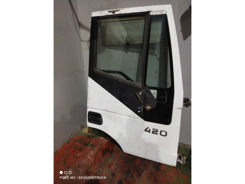 Recambio de puerta delantera derecha para iveco eurocargo 5.9 diesel referencia OEM IAM   