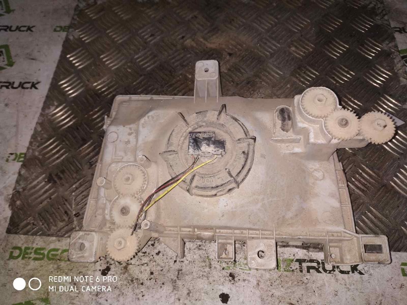 Recambio de faro izquierdo para nissan cabstar e cabina simple cabina individual referencia OEM IAM   