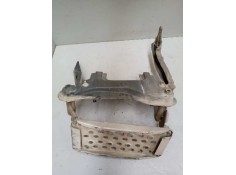 Recambio de peldaño derecho para mercedes-benz axor 2-ejes 18 ton 2004  6.4 diesel (om 906 la) referencia OEM IAM  PARTE BAJA  2