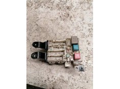Recambio de caja reles / fusibles para toyota corolla (e15) high referencia OEM IAM 8273012390  